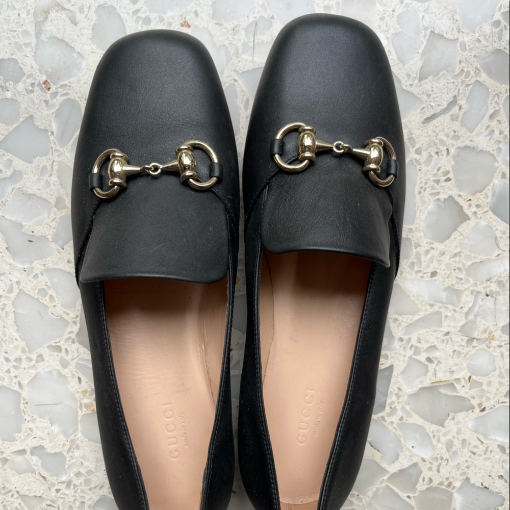 Gucci black leather contemporary horsebit loafers